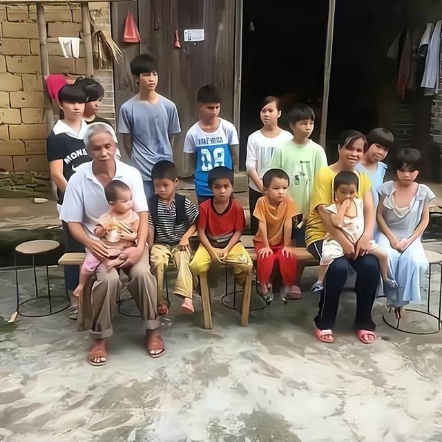 广西夫妇21年内生下15个孩子，2022年政府介入调查，如今怎样了？