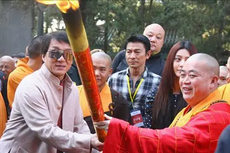 释永信越扒越深！多名女星被牵扯，3大谜团触目惊心，该被解开了