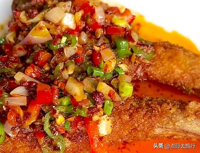 成都龙泉山下，被严重低估的古场镇，美食诱人，公交车直达！