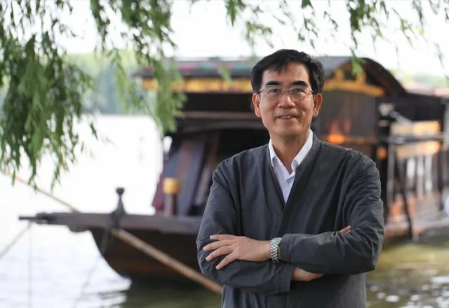 熊文辉：游览许昌