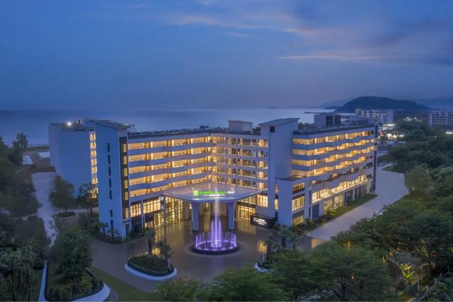 全国TOP10!万宁春节酒店预订增速1.6倍→