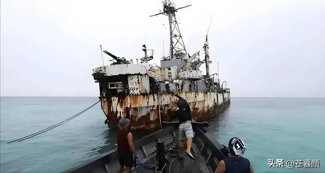 趴在中国仁爱礁9000多天的菲律宾军舰，如今已经再也拖不走了！