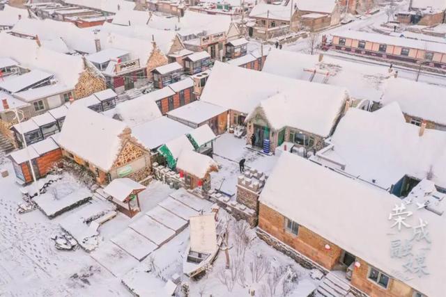 初雪至，冬韵浓！