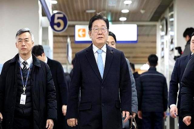 首个拒绝出席中国阅兵的总统出现？既在意料之外，又在情理之中