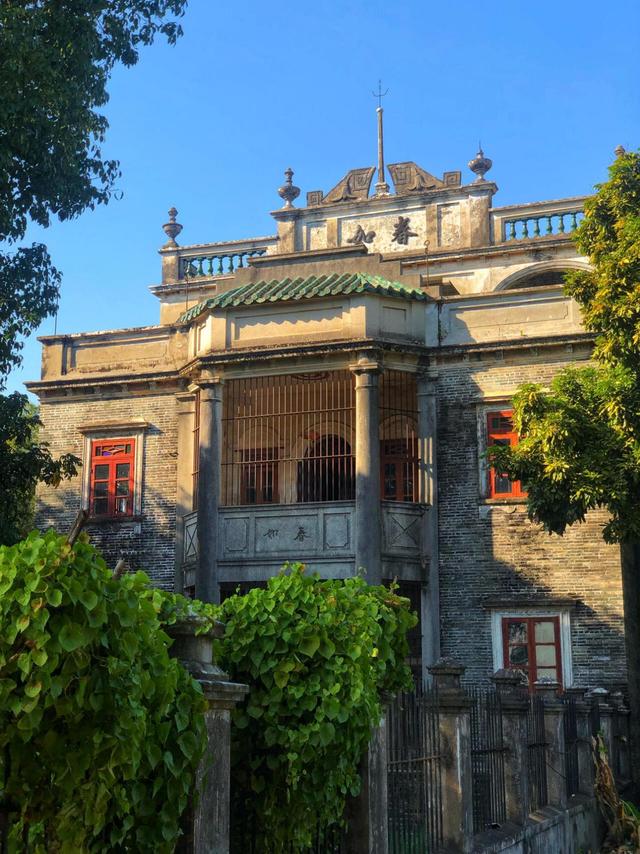 广东无人村：斥巨资在老家建别墅后，全村移民加拿大，71年没回来