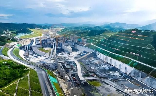 西方专家：看不懂中国，建造的发电站，每消耗100度，才发80度电