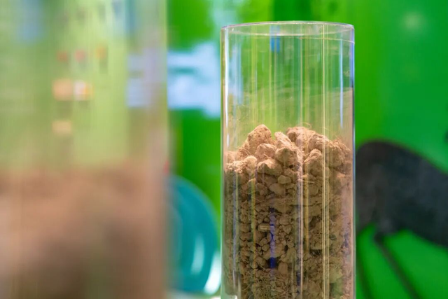 来郑州东站仲景宛西制药展厅打卡山水“药”园感受中医药文化