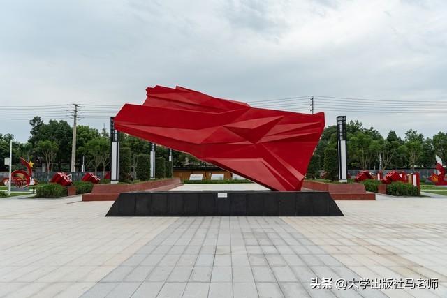 云南大山里5G信号比纽约地铁还稳，网友：这就是社会主义！