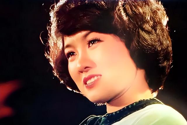 原来早已不是中国籍？事业巅峰远赴美国，被老外“玩腻”晚年回国