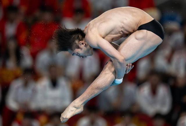 精彩！网友：全运会上世界冠军在争夺全国冠军！陈艺文失误摘铜，练俊杰回归圆满