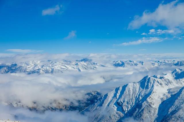 云海是天空写给黑水·达古的诗，每一笔都让人心动