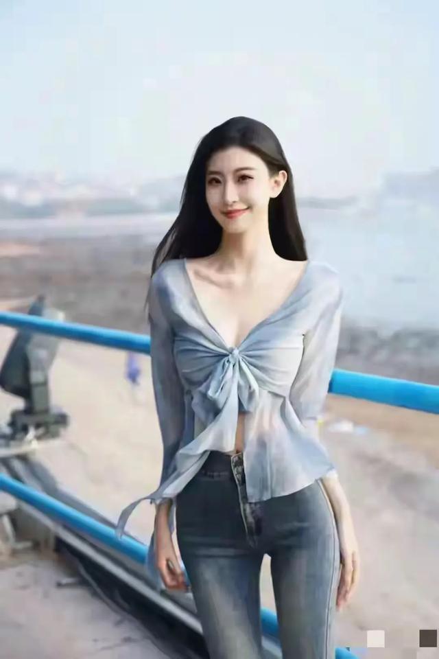 河北沧州一模特太漂亮 身高177CM 体重55公斤 五官精致到无懈可击！