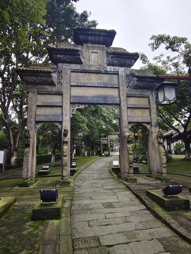 南行漫记：不去内江，直奔隆昌，看中国最大的牌坊群