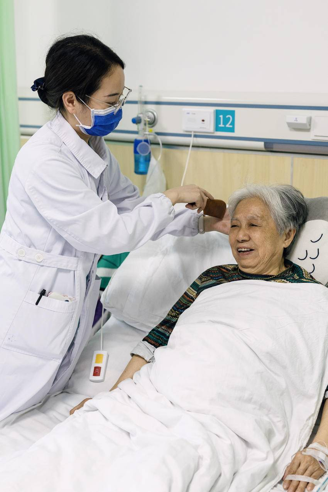 中国将迎来前所未有的死亡高峰，专家给出答案：是这些因素导致的