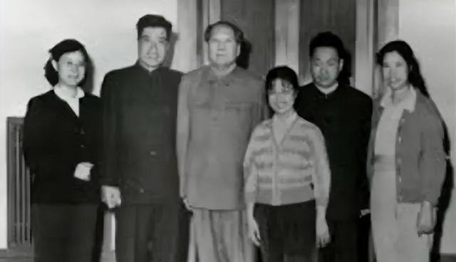 71年，刘思齐入狱后向毛主席求救	，毛主席最高指示：娃娃们无罪！