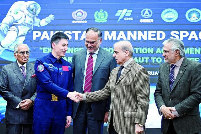 神舟二十号为返回地球准备！二十一将发射，港澳、国外航天员快了