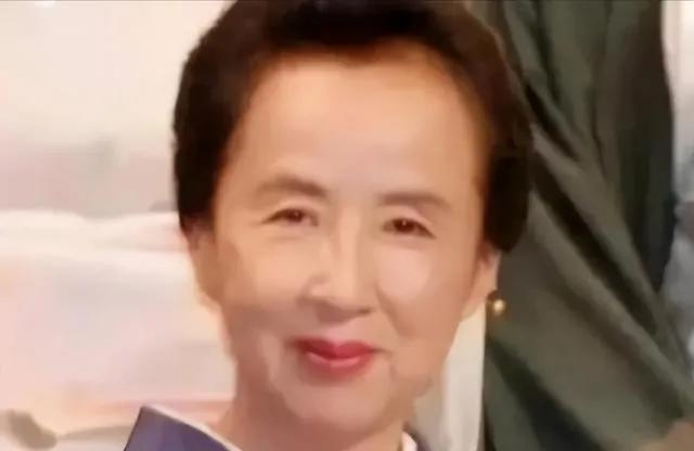 他不忍杀日本女俘，带她隐居农村，34年后才得知:妻子身份不简单