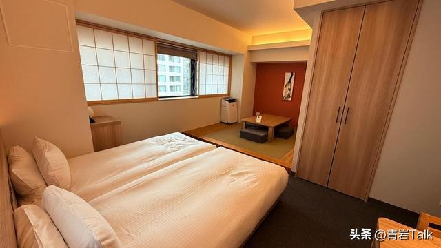 风暴眼，退休老人的第一次日本游，就这样被高市早苗整黄了