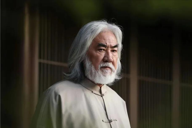 善恶终有报？74岁的张纪中给了杜星霖一切的爱，却没换来一声感激