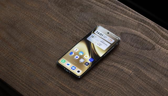 小米16系列与vivo X300：新UI、德味相机、蔡司镀膜，亮点纷呈