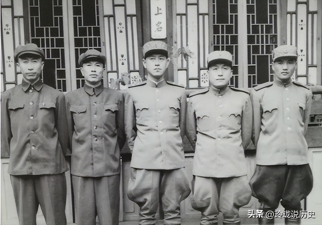 1967年梁兴初刚上任成都军区司令，便对秘书道：我偏要去看老首长