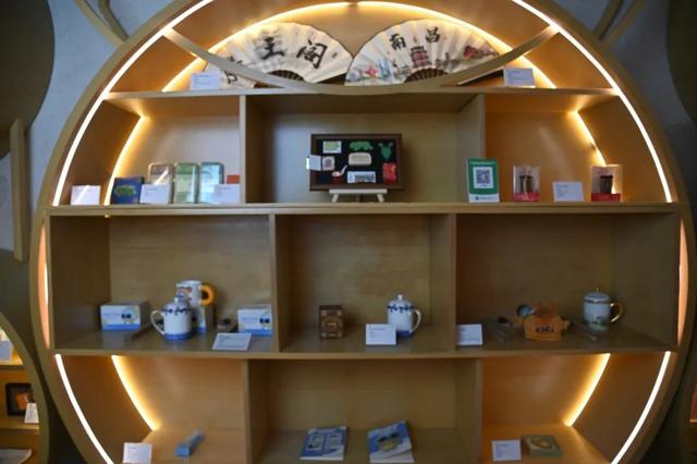 看醒狮、品凉茶、学历史……蒙藏学校旧址邀您共赴粤赣
