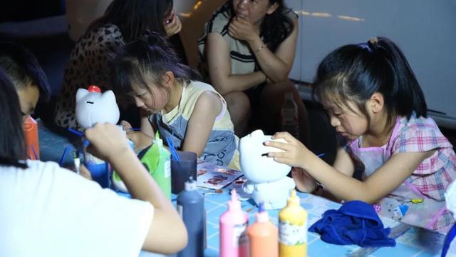 多彩文化夜生活 点亮宕昌“烟火气”