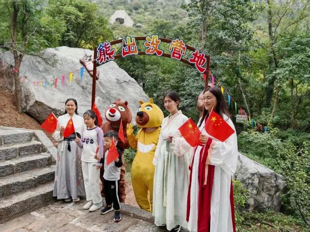 国庆假期首日，翼龙文旅各景区喜迎八方游客！