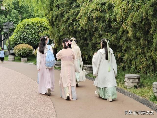 一到春节，西安又满是青春游子。