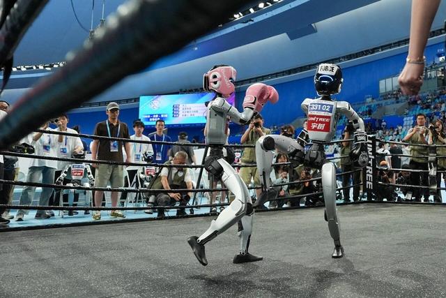 细思极恐！人形机器人被黑客轻易劫持？实体智能安全漏洞怎么破？