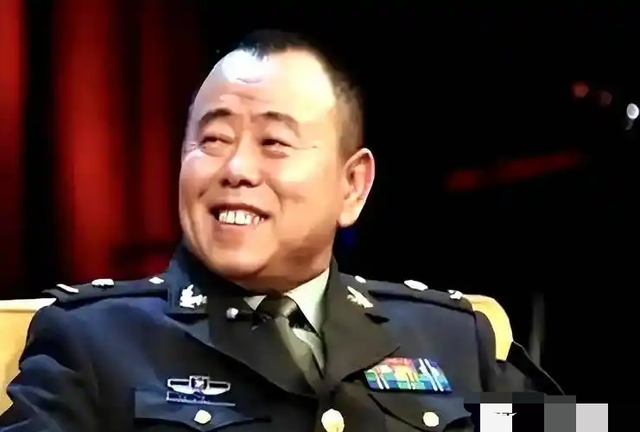 4个老婆，全家移民，享受正师级待遇，潘长江身上哪个标签是真的