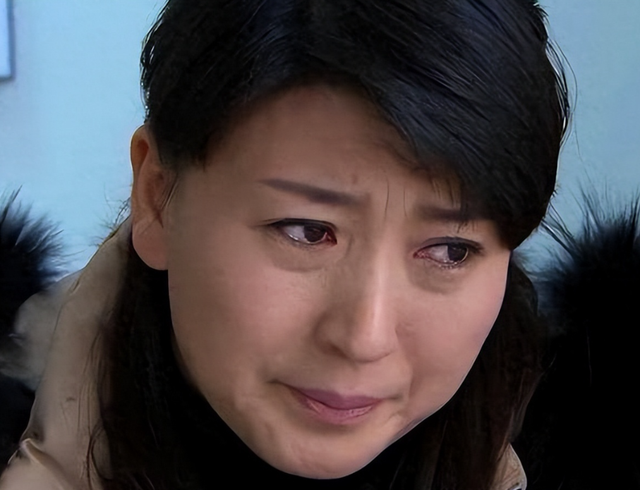 闫学晶再迎噩耗！被实名举报偷税，何庆魁儿子被扒，赵本山心凉了