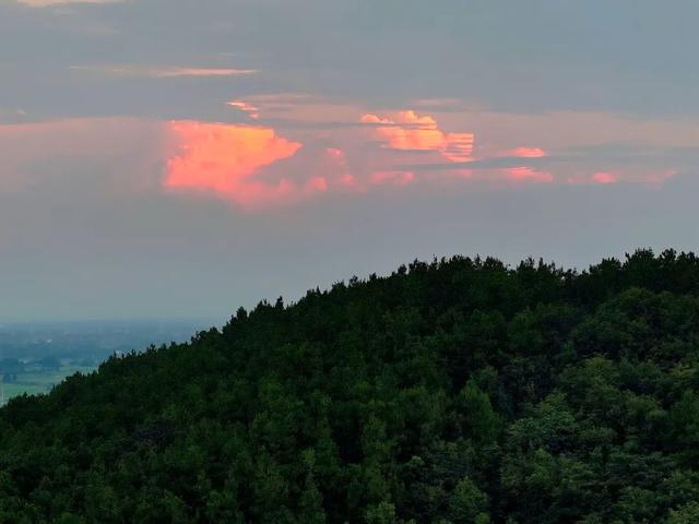 崇州“果冻海”，连夕阳都是美的······