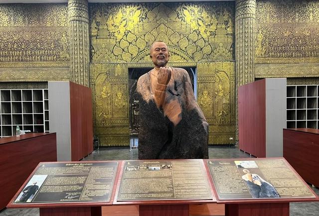 走进老挝万象神木博物馆，触摸木雕里的山河岁月