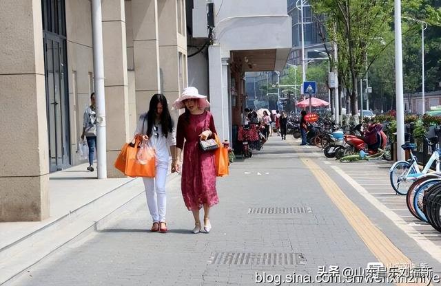 “南昌八一起义纪念馆”大门前实拍（江西之旅第廿二集）