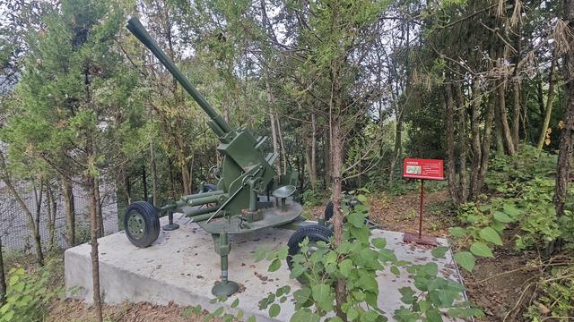 赏秋秦岭，摩旅商洛（03）打卡全国唯一“红军镇”，进入湖北境内