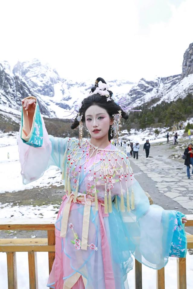 多图预警！国风+山水，毕棚沟这个“五一”假期快乐满格！