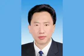 西藏自治区党委常委，区政府党组副书记、常务副主席肖友才兼任中共拉萨市委书记图片