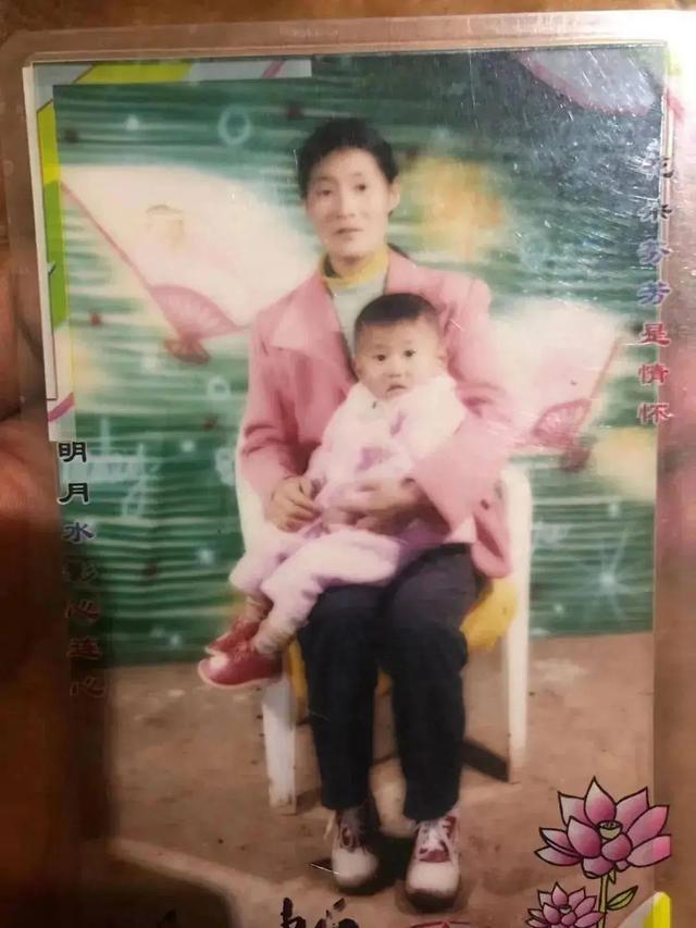 父亲烧死母亲被执行死刑,儿子拒领骨灰,告慰母亲:我给你报仇了!