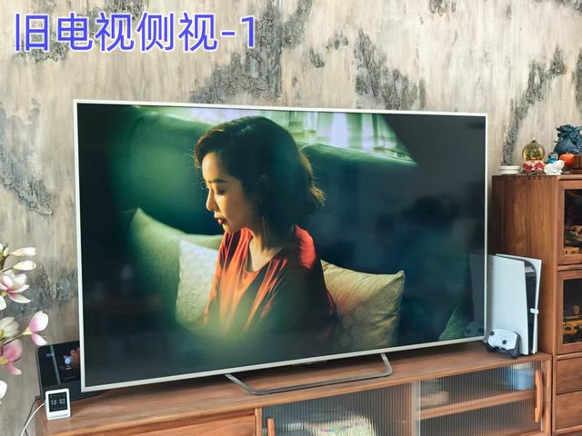 客厅娱乐体验大升级！海信小墨 E5Q Pro如何做到好画质不反光？