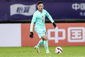新疆小伙进球！U17亚预赛中国队2比0战胜巴林队图片