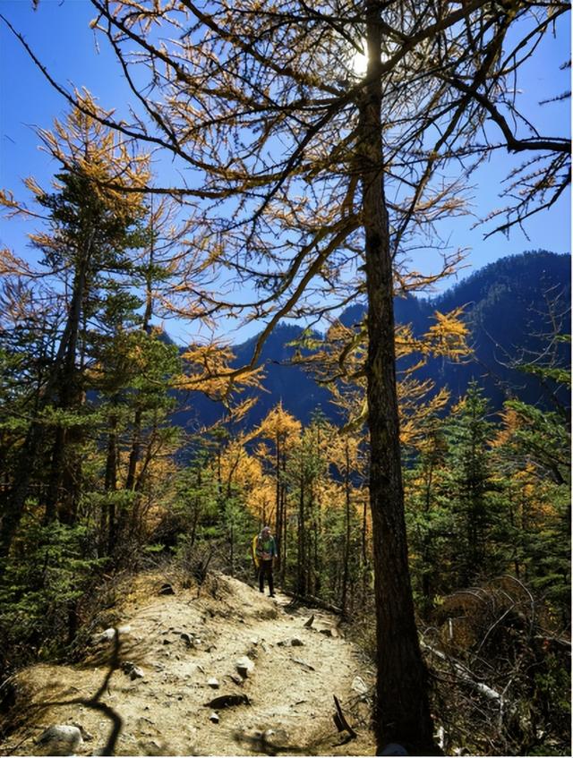 雨崩，一个让人语崩的地方（二）冰湖，上帝的最后一滴眼泪