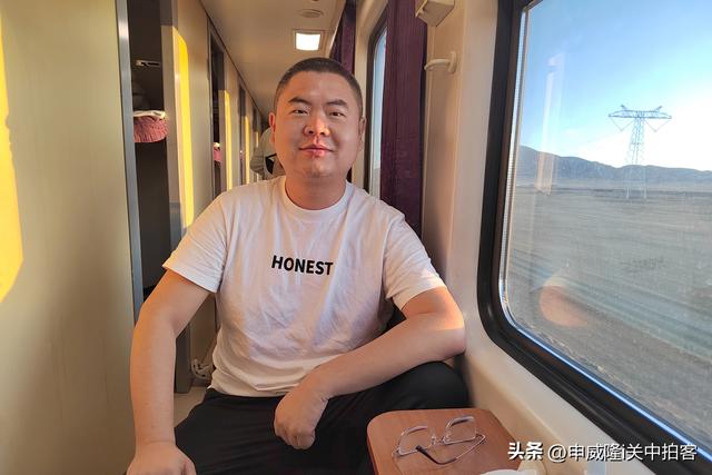 从西宁到拉萨：乘坐火车欣赏青藏铁路沿线风光