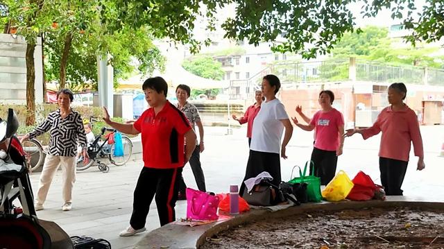 【怀集故事】老地方新故事，燕城广场的烟火正浓