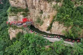 作家走近红旗渠丨伫立红旗渠畔图片