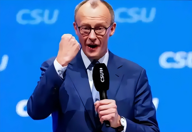 日本接到通知，四国专机将抵华，一致向中方示好	，高市早苗显忧虑