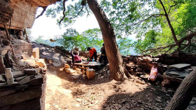 牛山寨-三帽山-三清观-金华寺-情人谷，28公里的穿越线，美哉险哉