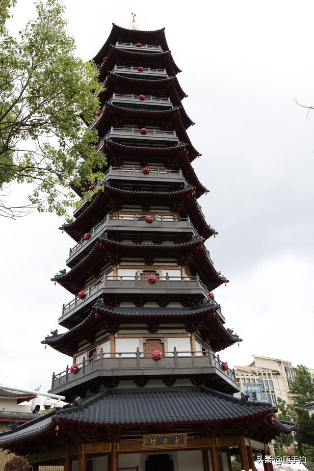 实拍上海嘉定安亭老街永安塔，九层六面总高５６．８８米
