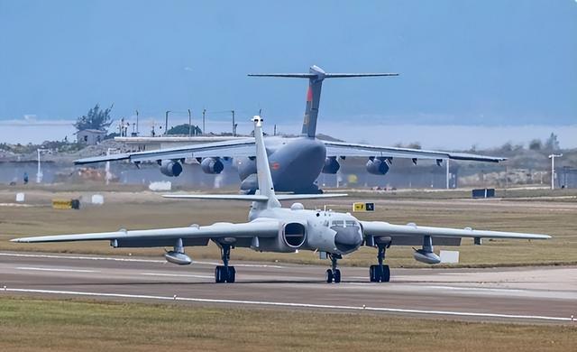 200架轰炸机，70架预警机，1300架战斗机，亚洲第一空军浮出水面