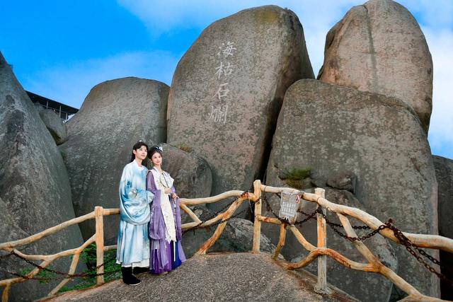 安庆巨石山溯溪一日游：穿越地心空穴的清凉冒险